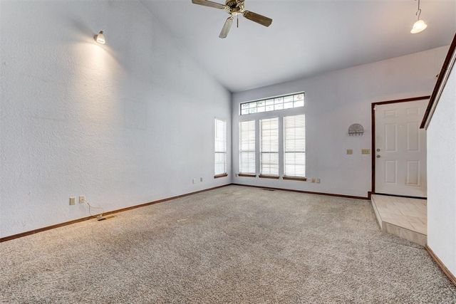 1113 NE 9th Court, Moore, OK 73160