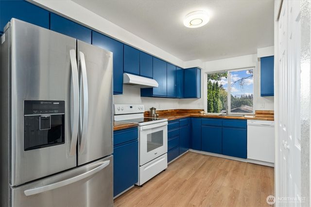 7271 E Patricia Street, Port Orchard, WA 98366