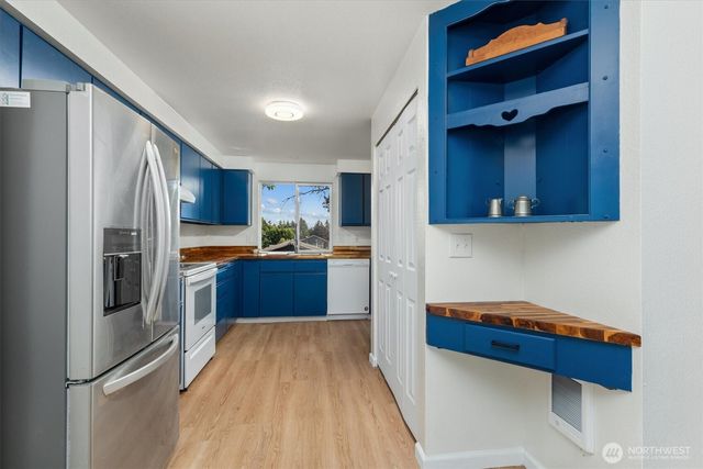 7271 E Patricia Street, Port Orchard, WA 98366