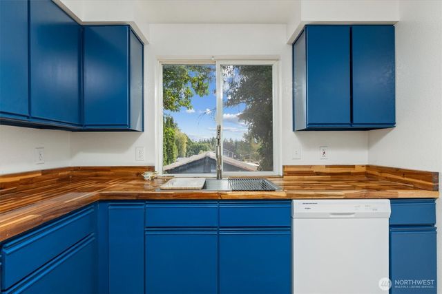 7271 E Patricia Street, Port Orchard, WA 98366