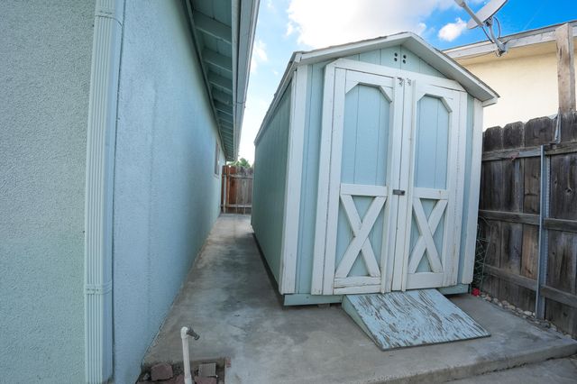 2922 S Linda Vista Street, Visalia, CA 93277