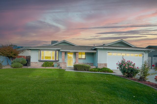 2922 S Linda Vista Street, Visalia, CA 93277