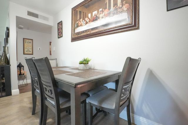 2922 S Linda Vista Street, Visalia, CA 93277