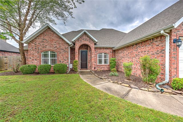1953 S Doral Drive, Fayetteville, AR 72701