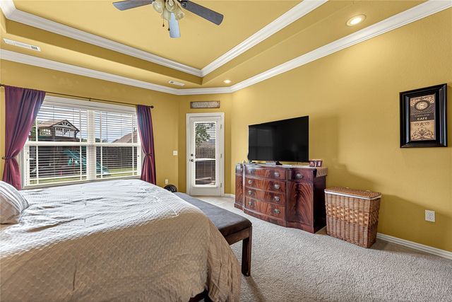 1953 S Doral Drive, Fayetteville, AR 72701