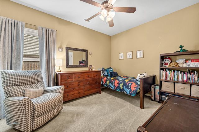 1953 S Doral Drive, Fayetteville, AR 72701