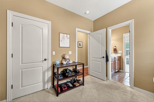 1953 S Doral Drive, Fayetteville, AR 72701