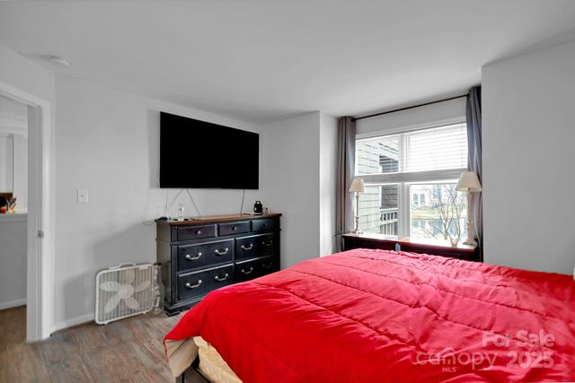 9041 J M Keynes Drive, Charlotte, NC 28262