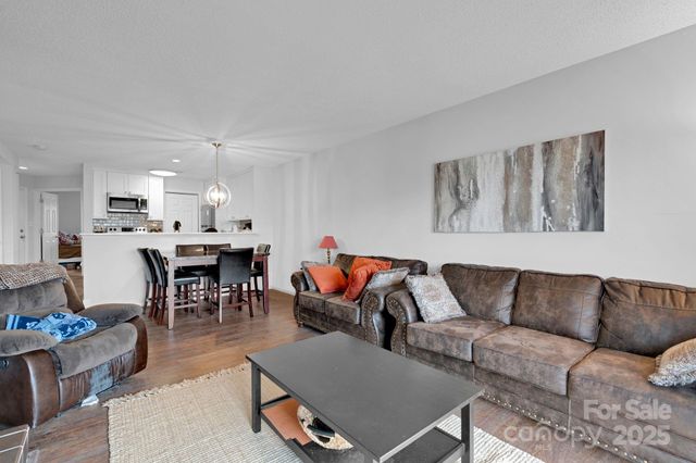 9041 J M Keynes Drive, Charlotte, NC 28262