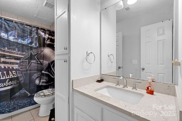 9041 J M Keynes Drive, Charlotte, NC 28262