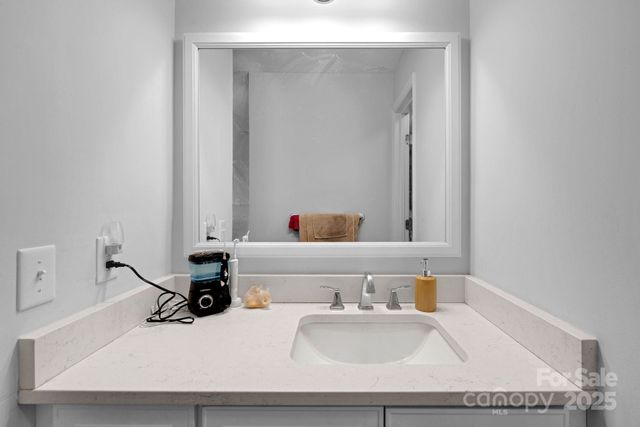 9041 J M Keynes Drive, Charlotte, NC 28262