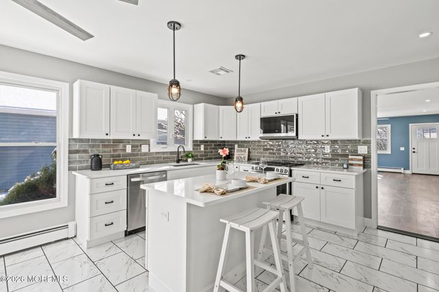 3 Muirhead Street, Toms River, NJ 08757