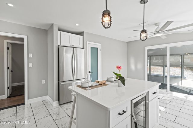 3 Muirhead Street, Toms River, NJ 08757