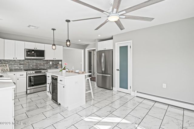 3 Muirhead Street, Toms River, NJ 08757