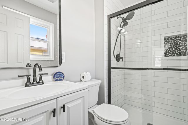 3 Muirhead Street, Toms River, NJ 08757