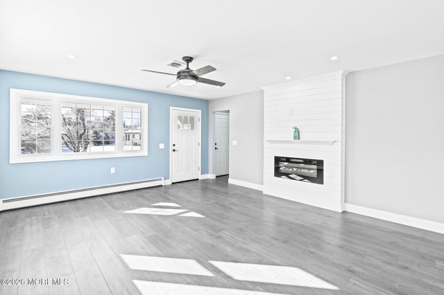 3 Muirhead Street, Toms River, NJ 08757