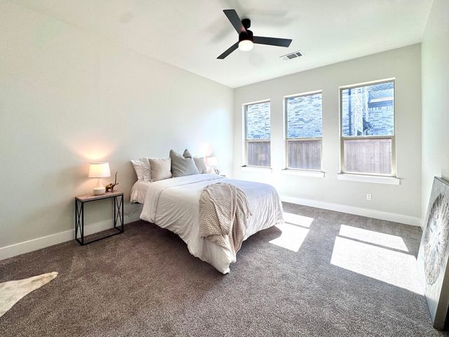 2402 Amesbury Drive, Midlothian, TX 76065