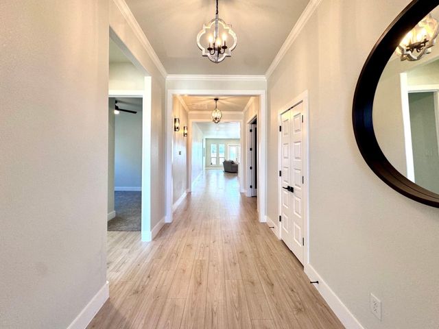 2402 Amesbury Drive, Midlothian, TX 76065