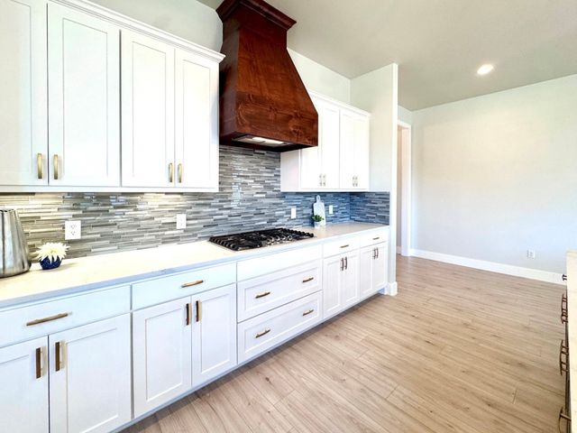 2402 Amesbury Drive, Midlothian, TX 76065