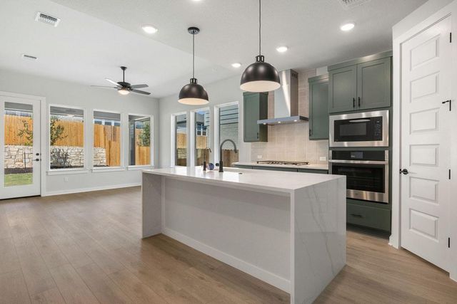 592 Darley Oak Drive, Dripping Springs, TX 78620