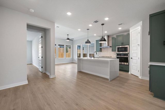 592 Darley Oak Drive, Dripping Springs, TX 78620