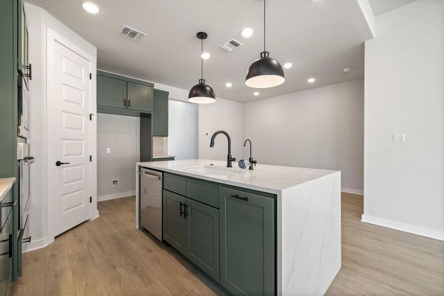 592 Darley Oak Drive, Dripping Springs, TX 78620