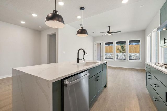 592 Darley Oak Drive, Dripping Springs, TX 78620