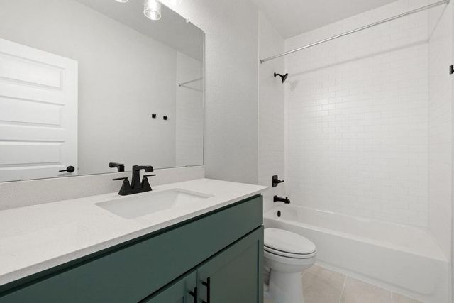 592 Darley Oak Drive, Dripping Springs, TX 78620