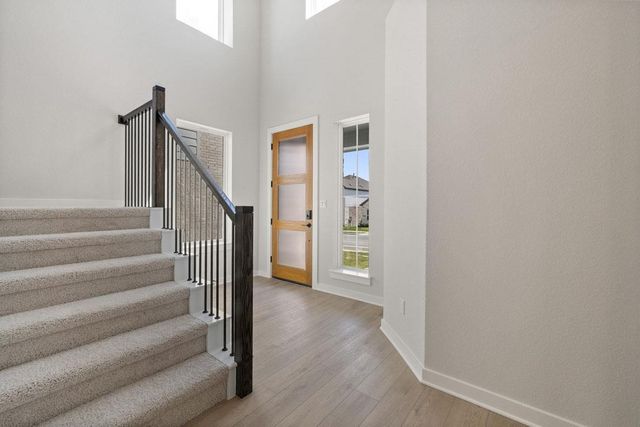592 Darley Oak Drive, Dripping Springs, TX 78620