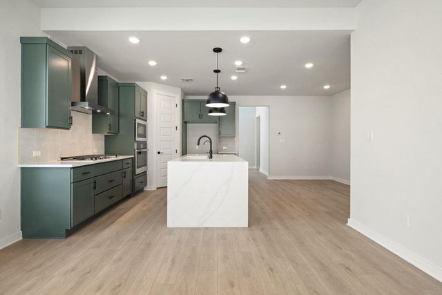 592 Darley Oak Drive, Dripping Springs, TX 78620