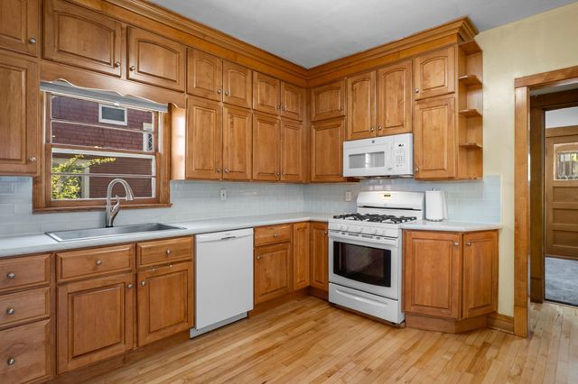 1699 Ashland Avenue, Saint Paul, MN 55104