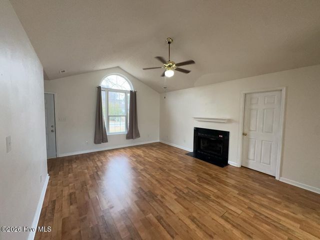 122 Horse Shoe Bend, Jacksonville, NC 28546