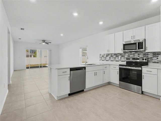 1931 ROSEWOOD CIRCLE, Lakeland, FL 33810