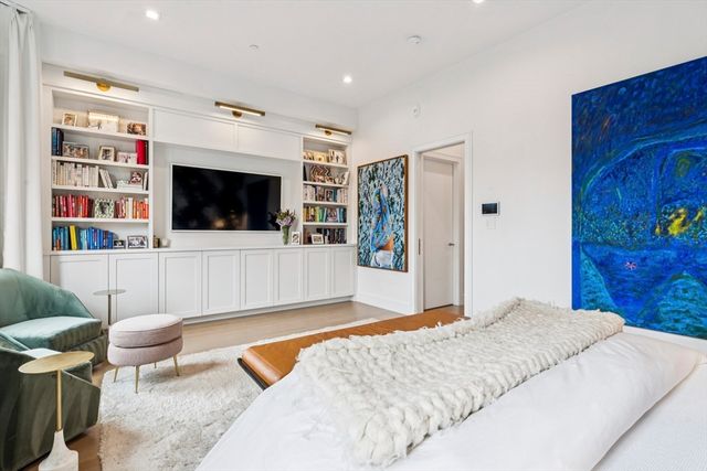 189 W Brookline St, Boston, MA 02118