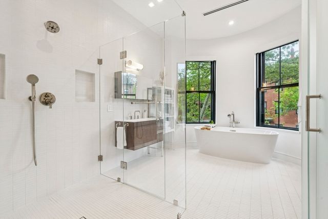 189 W Brookline St, Boston, MA 02118