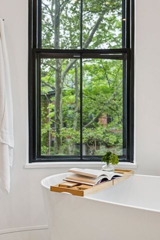 189 W Brookline St, Boston, MA 02118