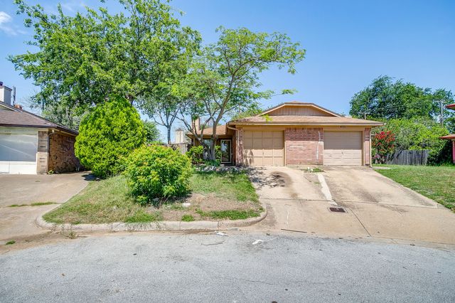 4517 Compass Court, Fort Worth, TX 76135