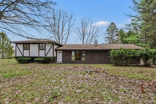 50507 Pleasant Street, Silver Creek Twp, MI 49047