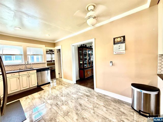 10-01 Berdan Avenue, Fair Lawn, NJ 07410