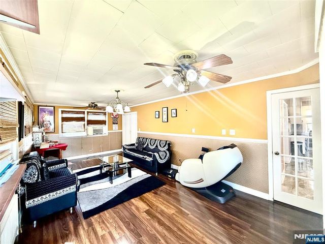 10-01 Berdan Avenue, Fair Lawn, NJ 07410