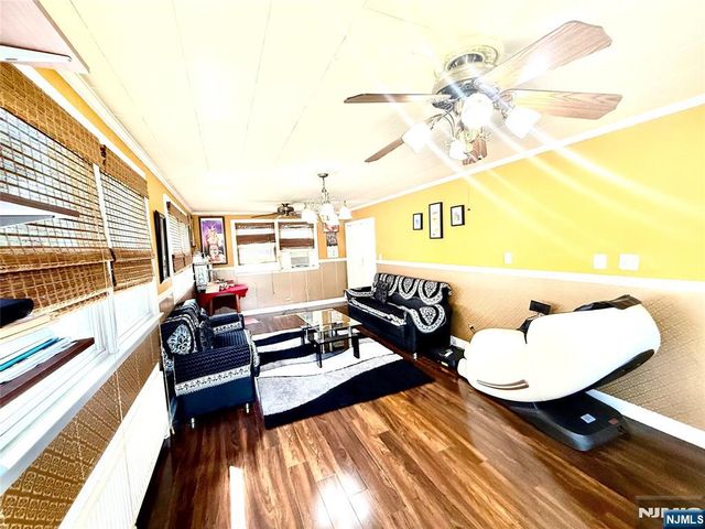 10-01 Berdan Avenue, Fair Lawn, NJ 07410