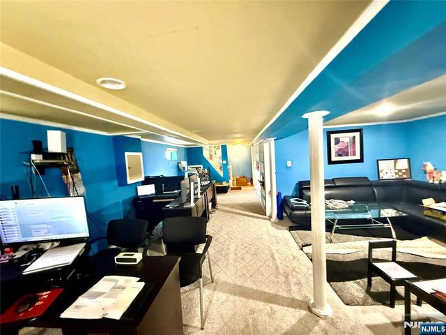 10-01 Berdan Avenue, Fair Lawn, NJ 07410