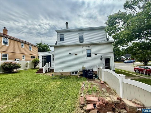 10-01 Berdan Avenue, Fair Lawn, NJ 07410