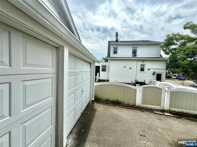 10-01 Berdan Avenue, Fair Lawn, NJ 07410
