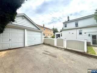 10-01 Berdan Avenue, Fair Lawn, NJ 07410