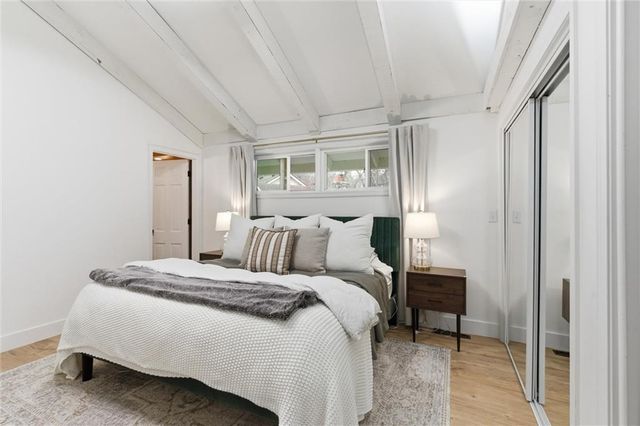 33 Anchor Drive, Lake Tapawingo, MO 64015