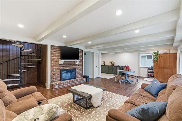 33 Anchor Drive, Lake Tapawingo, MO 64015