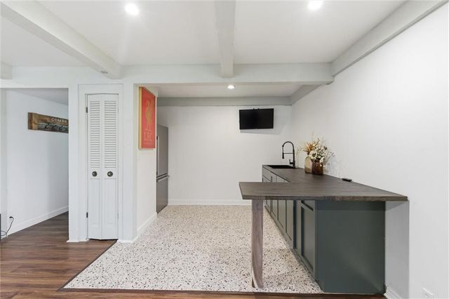 33 Anchor Drive, Lake Tapawingo, MO 64015