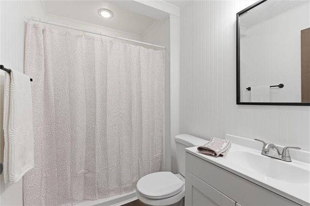 33 Anchor Drive, Lake Tapawingo, MO 64015