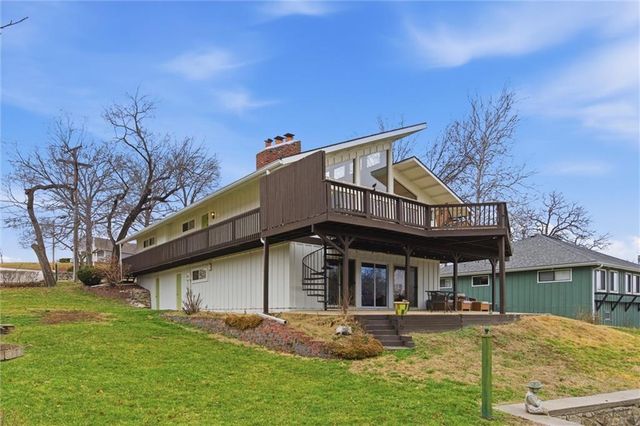 33 Anchor Drive, Lake Tapawingo, MO 64015